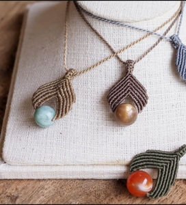 Elegante forma de corazón, hilo en forma de ala lateral con pequeñas cuentas de latón, collar de macramé, Acorde ajustable para regalo de amor de San Valentín - Product Image 4