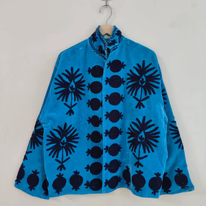 Chaqueta Suzani de Terciopelo, Abrigo de Invierno Bordado, Chaqueta Bordada Suzani de Terciopelo, Abrigo Artesanal Bohemio - Product Image 1