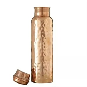 Bouteille d'eau en cuivre martelé de haute qualité 1L Tablet Ayurveda Benefits Set de 1 avec couvercle en métal cuivre à un prix avantageux! - Product Image 6
