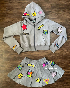 ชุดเซ็ตผู้หญิงสุดฮิต ผ้าฝ้ายฟลีซ 100% เสื้อครอปฮู้ดดี้ซิปแบบเรียบ สไตล์ย้อมสีเอซิด พร้อมโลโก้สั่งทำ ชุดแฟชั่นสองชิ้น - Product Image 6