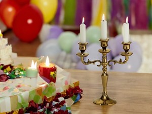 Candélabre élégant en argent Bougeoir en métal à 5 lumières Décoration de mariage de pièce maîtresse de table - Product Image 4