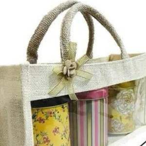 Bolsa de Yute Personalizada OEM de Gran Capacidad con Asa, Cierre de Cremallera, Cinta, Película Impermeable, Estilo Retro, Logotipo, para Botellas de Vino y Compras - Product Image 1