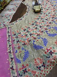 Hermoso Lehenga Choli de Fiesta con Piel Sintética de Zorro, con Capas de Can-Can y Lona, 4 Metros de Largo - Product Image 6