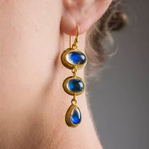 Pendientes Colgantes de Labradorita de Último Diseño de HARI OM CREATIONS, 6x8 mm, Plata de Ley con Baño de Rodio, Engaste de Bisel, Estilo Hip Hop para Niños - Product Image 1