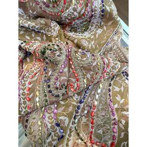 Écharpe en laine travaillée à la main, style plage longue - Product Image 1