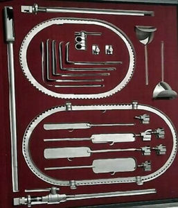 Sistema de Retractores de Acero Inoxidable Alemán de Grado Médico, Juego Completo de Instrumentos Quirúrgicos Abdominales Montados con Mesa - Product Image 4