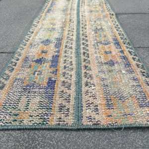 Alfombra Turca Vintage de 1.1x2.7 pies, Alfombra Pequeña Azul de Lana Ikat, Alfombra Ecológica con Respaldo de Látex - Product Image 5