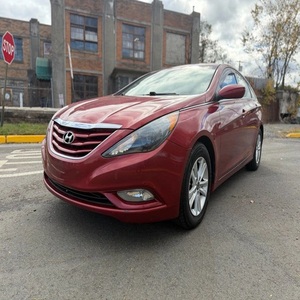 SONATA 2013 GLS FWD TRIM SEDAN D'OCCASION, EXTÉRIEUR ROUGE, TRANSMISSION 6 VITESSES, MOTEUR 198 CV 2.4L 14 - Product Image 1