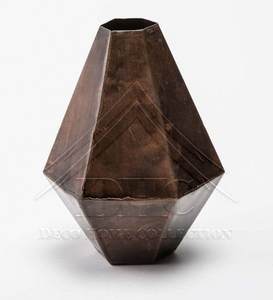 Elegante florero de Metal con forma de diamante, acabado marrón, acentos de decoración para el hogar y la Oficina para bodas y uso en Mesa - Product Image 1