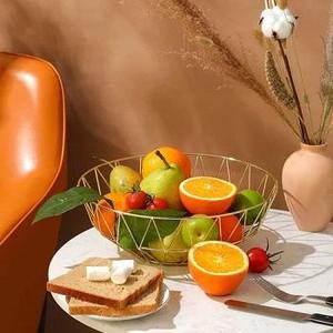 Vente chaude panier en métal personnalisé Style moderne fer maille fil laiton placage à la main panier de fruits cuisine stockage usage domestique - Product Image 1