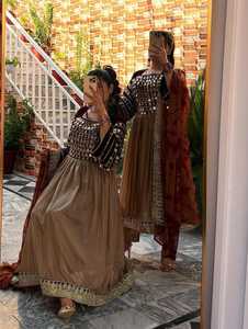 Robes afghanes vintage uniques et tendance à vendre en gros, robe longue de mode, design brodé, robe afghane vintage - Product Image 2