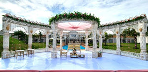Mandap d'inspiration marocaine pour les mariages indiens USA Ensemble de décoration Mandap de mariage indien Maharani blanc moderne Prix d'usine - Product Image 4