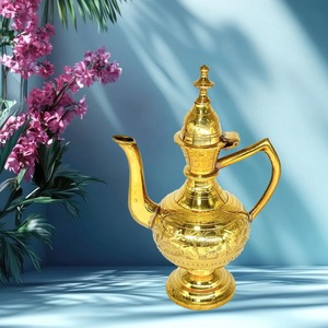 Théière à fleurs d'orchidées blanches de créateur idéale pour servir du thé, du café ou comme vaisselle élégante et décor de cuisine d'Inde - Product Image 3