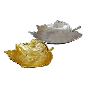 Produit à forte demande Fabricant de plats de service en aluminium à feuilles d'automne dorées de qualité supérieure et créative Vente en gros - Product Image 1