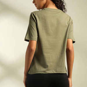 Chemises pour femmes sur mesure T-shirts biologiques de haute qualité T-shirts prix de gros T-shirts pour femmes OEM personnalisés - Product Image 3