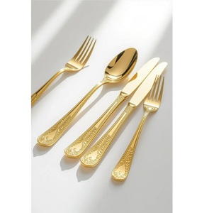 Juego de cubiertos de acero inoxidable con acabado de cobre, diseñado para combinar calidad superior con sofisticación elegante en cada comida - Product Image 6