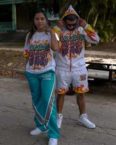 ชุดวอร์มผ้าฝ้ายทั่วไปสำหรับทุกเพศเสื้อกันหนาวมีฮู้ดพิมพ์ลายเปลวไฟด้านหน้าสำหรับฤดูหนาว - Product Image 2