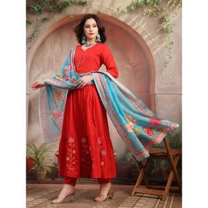 Conjunto Anarkali Rojo Bordado a Mano para Mujer con Dupatta de Georgette, Estilo Pakistaní, Vestido Indio para Festivales - Product Image 4
