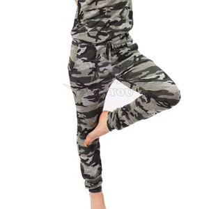 Conjuntos deportivos de camuflaje para mujer al por mayor, cómodos, de dos piezas, estilo casual para uso diario y viajes. - Product Image 6