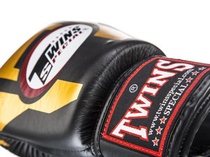 นวมชกมวยสำหรับผู้ใหญ่ขนาด8oz 12oz ถุงมือ MMA แบบเจาะรู BS-424มืออาชีพโลโก้ออกแบบได้ตามต้องการ - Product Image 3