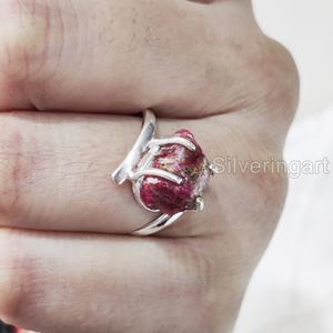 Anillo de Plata de Ley 925 con Gema de Rubí Natural en Bruto, Piedra de Nacimiento de Julio, con Engaste de Puntas Cruzadas, Joyería de Piedra Natural para Mujer - Product Image 4