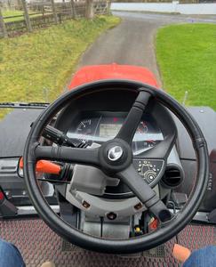 Producto de tendencia 2025 Granja Kubota multifuncional de alta demanda Servicio pesado con bajas horas de trabajo Compre Tractor Kubota barato en línea - Product Image 6