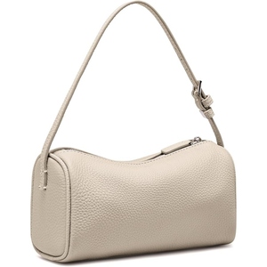 Sac à main pour femme en cuir de vache véritable de qualité supérieure, avec finition grainée, forme compacte et élégante bandoulière - Product Image 3