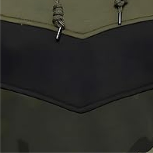 Sudadera con capucha Woodland Camo Color Block para hombre – Sudaderas con capucha tipo pullover en color verde oliva y negro Chevron de alta calidad - Product Image 4