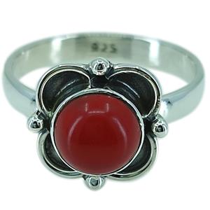 Anillo Hecho a Mano de Plata de Ley 925 Estilo Boho con Gema de Coral Rojo de Forma Única, Joyería Fina de Plata con Coral - Product Image 1