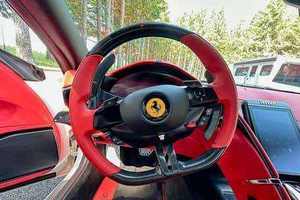 Precio Accesible para Auto Usado Ferrari Coupé 2024, Automático, Volante a la Izquierda, Interior Oscuro, Motor Turbo de Gasolina, Llantas R21 - Product Image 5