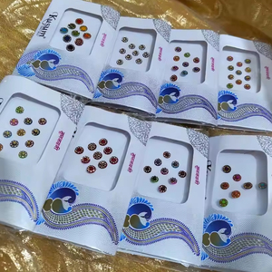 Bindi de Diseñador Surtido, Múltiples Tamaños y Diseños, Estilo Bollywood Indio para Novia, para la Frente, Recuerdo de Boda, Idea de Regalo para Fiestas - Product Image 1
