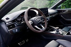 RS5 Coupé 2023, V6 Biturbo, Tracción en las Cuatro Ruedas, Paquete Óptico Negro, Sin Modificaciones - Product Image 4