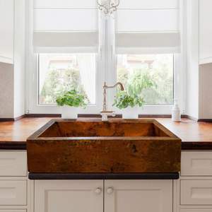 Évier de cuisine en cuivre sur mesure, idéal pour les intérieurs haut de gamme, avec un design élégant et une grande durabilité - Product Image 4