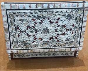 Boîte de rangement de bijoux de luxe artisanale en bois, incrustation de nacre, motif floral gravé, qualité export premium, décoration intérieure - Product Image 4