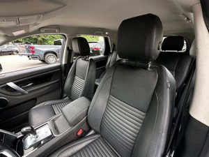 รถมือสอง ปี 2021 ดิสคัฟเวอรี่ สปอร์ต P250 SE ไมล์น้อย เกียร์ออโต้ เบาะหนัง ไม่เคยเกิดอุบัติเหตุ พร้อมใช้งาน - Product Image 3