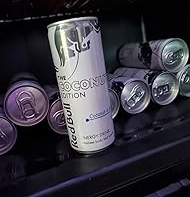 Bebida Energética Red Bull Edición Coco, Sabor Coco y Bayas, 12 Latas de 250ml, Peso del Paquete por Caja: 6.8kg, para un Envío Eficiente - Product Image 2