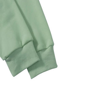 เสื้อสเวตเตอร์พิมพ์ลายของผู้หญิงสำหรับฤดูหนาวพร้อมโลโก้และสีเขียนตามต้องการสำหรับ2024ฤดูหนาว - Product Image 3