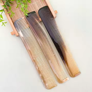 CORNE RÉELLE Antistatique 100% Peigne à corne de poche fait à la main par l'artisanat du croissant - Product Image 3