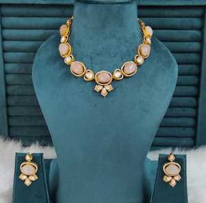 Ensemble de collier en laiton Polki pour femmes, peut être porté avec des tenues ethniques et occidentales, parfait pour les soirées, ensemble de collier de luxe - Product Image 5