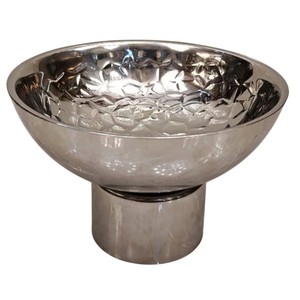 Tazón para servir de Metal martillado moderno con Base de Pedestal, centro de mesa decorativo de fruta de aluminio plateado pulido para decoración del hogar - Product Image 1