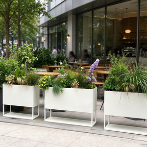 Jardinières rectangulaires en métal blanc avec pieds, pots de fleurs minimalistes thermolaqués pour l'extérieur, pour café - Product Image 1