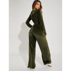 Diseño personalizado de las mujeres de algodón de terciopelo Activewear Sports Hoodie Sweatsuit Crop Top recortado con cremallera para el invierno de aire promocional - Product Image 2