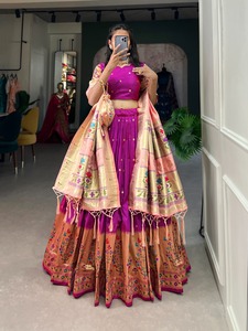 Lehenga Choli imprimé pour fête, collection Navratri, qualité supérieure, prix bas, séchage rapide, en soie, en vente - Product Image 4