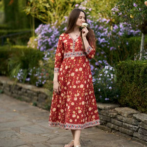 Robe Davina imprimée à la main, bohème, en pur coton, décontractée, occasionnelle, vacances, été, rouge beige, fabriquée à la main, mode éthique - Product Image 1