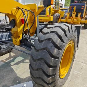 Niveleuse d'occasion de haute qualité, modèle GR2153, 16 tonnes, moteur Cummins 169 kW, boîte de vitesses puissante, en stock, à vendre à prix avantageux - Product Image 3