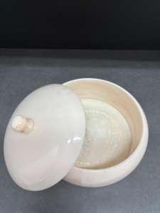 Tazón de Sopa Grande Moderno Blanco de Nuevo Diseño para Uso en Cocina de Hotel con Tapa al Mejor Precio de Mercado de Proveedor de la India - Product Image 1