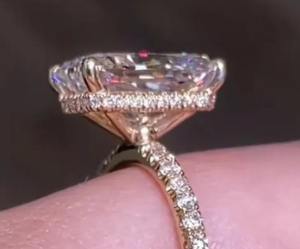 Anillo de corte radiante de plata esterlina moissanita hermoso anillo de compromiso personalizado y otras joyas de diamantes - Product Image 1