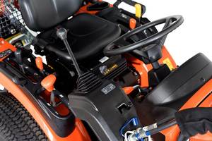 Tractores de ruedas usados Kubota L3901 y L3301 de 40 HP en venta. Componentes principales: motor, bomba de engranajes. - Product Image 3