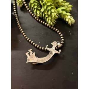 Pendentif Rick Tolino en turquoise Kingman et argent sterling, design animalier tendance avec chaîne à maillons, cadeau religieux - Product Image 4