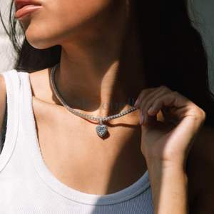 Coeur Forme Moissanite Brillant Coupe Hip Hop 14k Plaqué Or Blanc 925 Argent Cluster Pendentif Collier pour Femmes BUEBELLA BIJOUX - Product Image 2